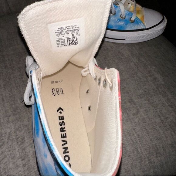 💙🩵Nwot converse Chuck Taylor All Star Hi Sneaker – Tie Dye Color- - Picture 8 of 12